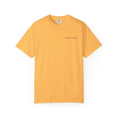Southern Country Yellow Lab Hunting Dog T-Shirt | Rustic Duck Hunting Graphic Tee for Outdoorsmen