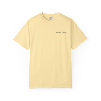 Southern Country Yellow Lab Hunting Dog T-Shirt | Rustic Duck Hunting Graphic Tee for Outdoorsmen