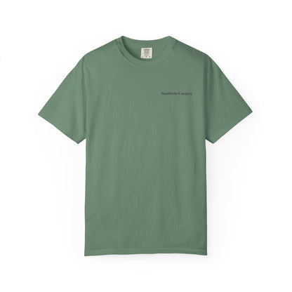 Southern Country Yellow Lab Hunting Dog T-Shirt | Rustic Duck Hunting Graphic Tee for Outdoorsmen